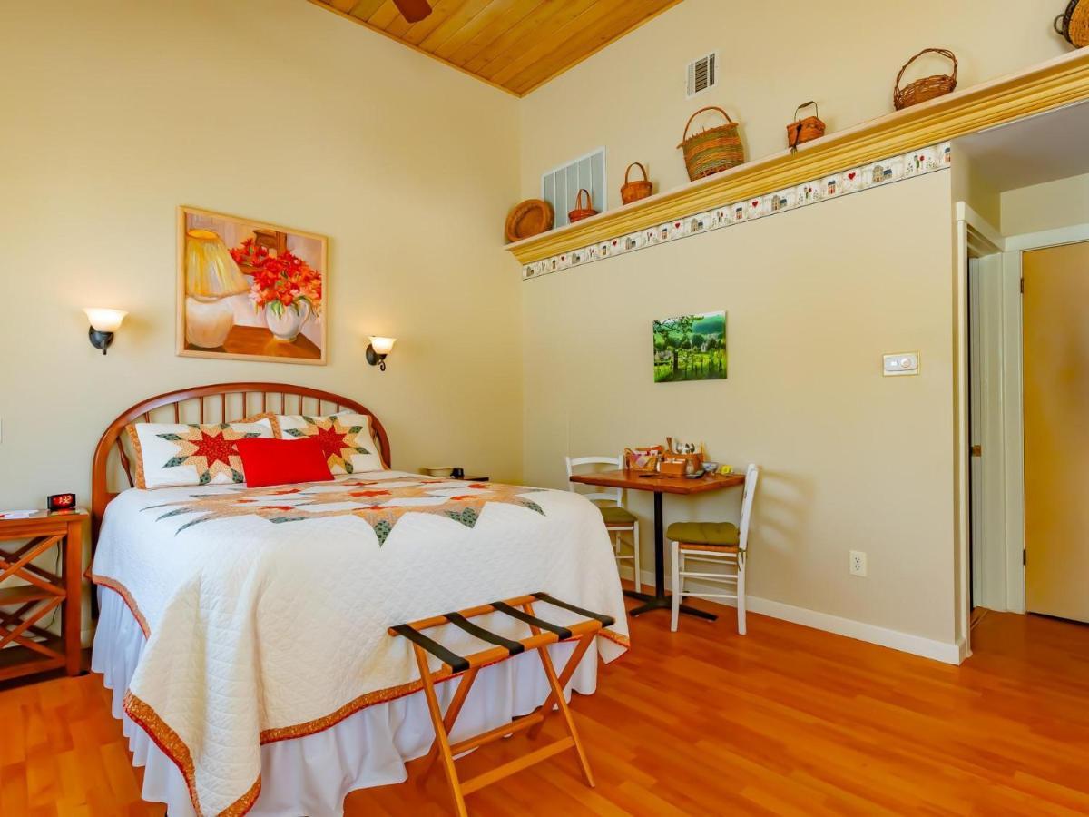 Shaker Mill Inn West Stockbridge Экстерьер фото